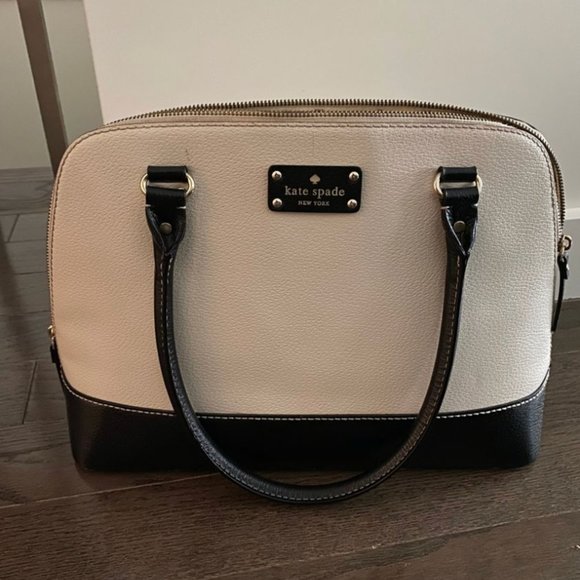 Kate Spade Purse - Picture 1 of 3